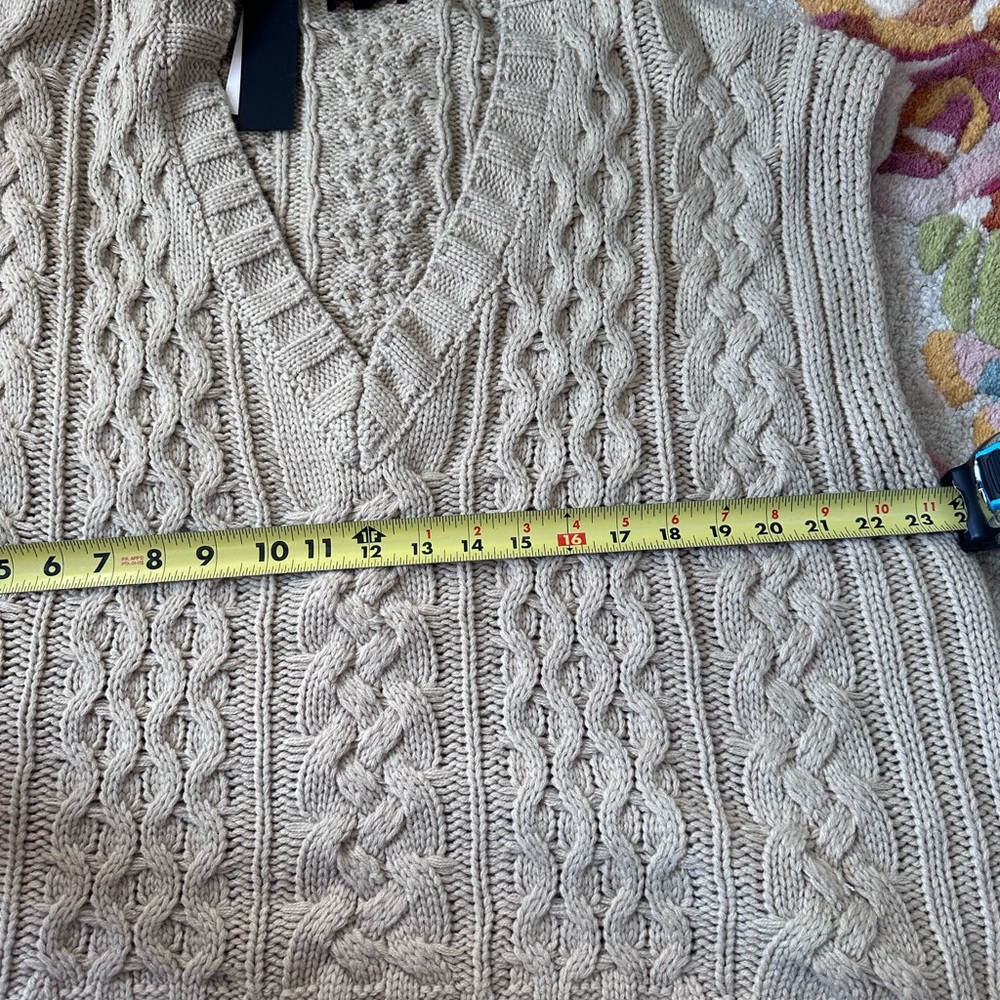 Cable Knit Camel Sweater Vest NWT size M - Picture 12 of 12